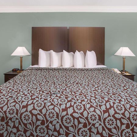 Days Inn By Wyndham Crowley Εξωτερικό φωτογραφία