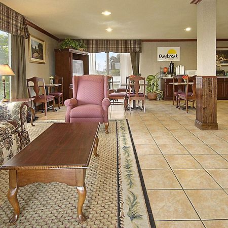 Days Inn By Wyndham Crowley Εσωτερικό φωτογραφία