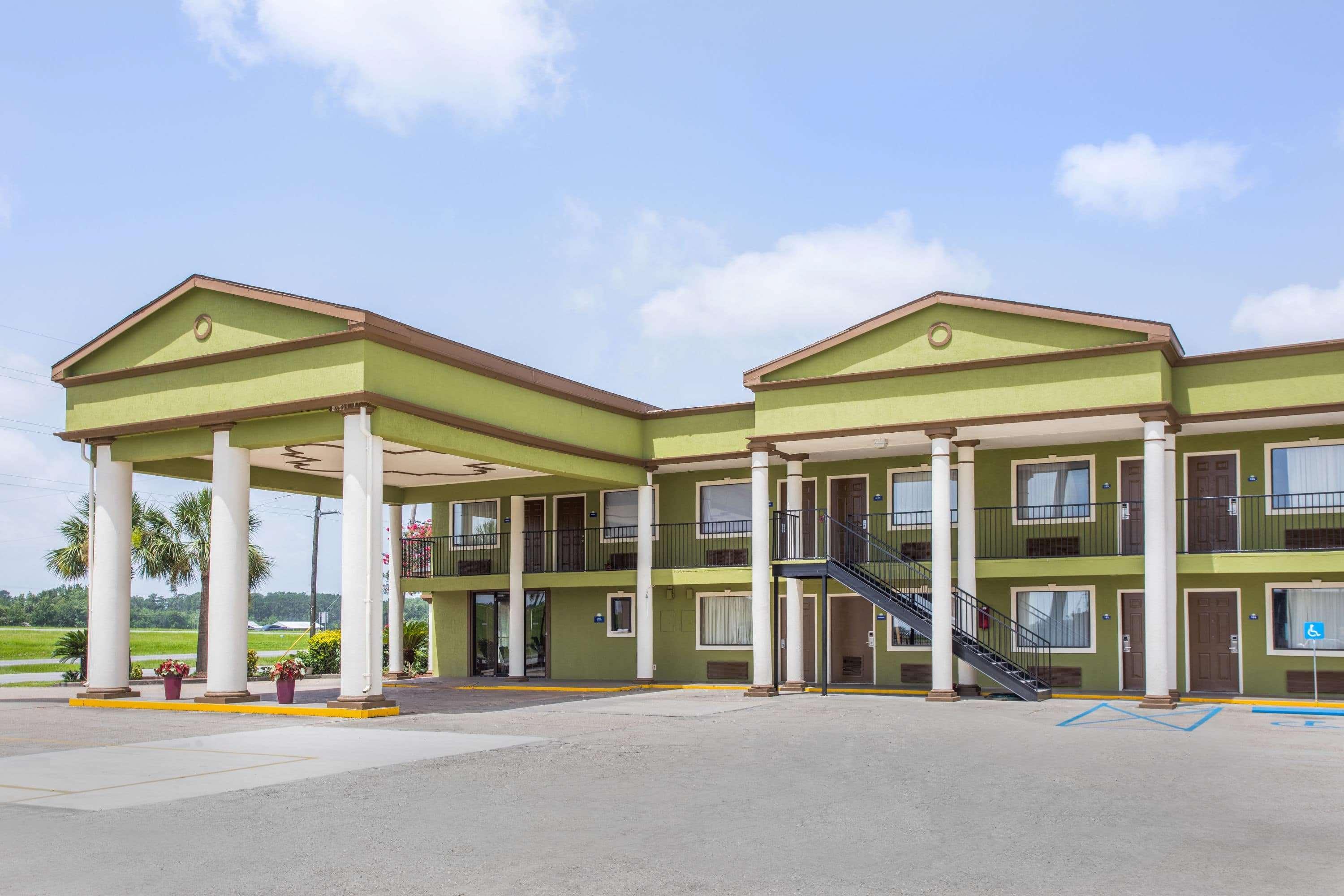 Days Inn By Wyndham Crowley Εξωτερικό φωτογραφία